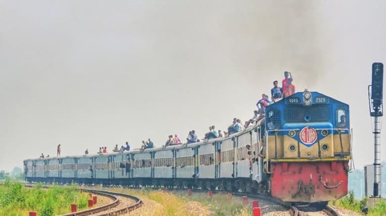 ঈদযাত্রায় ট্রেনের টিকিট মিলবে ৩ মার্চ থেকে, অনলাইনে শতভাগ বিক্রি