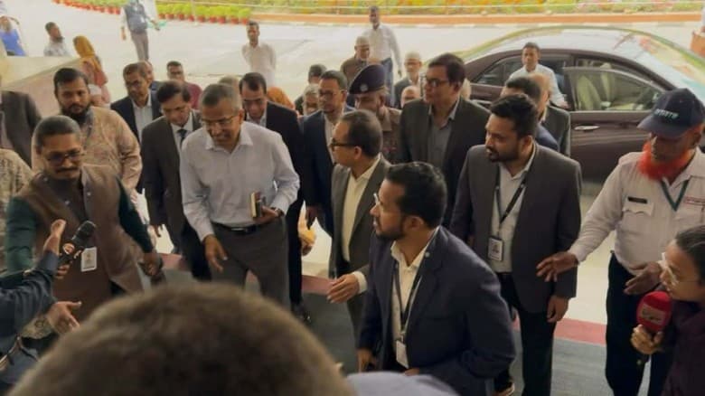দায়িত্ব গ্রহণ করেছেন নতুন গভর্নর