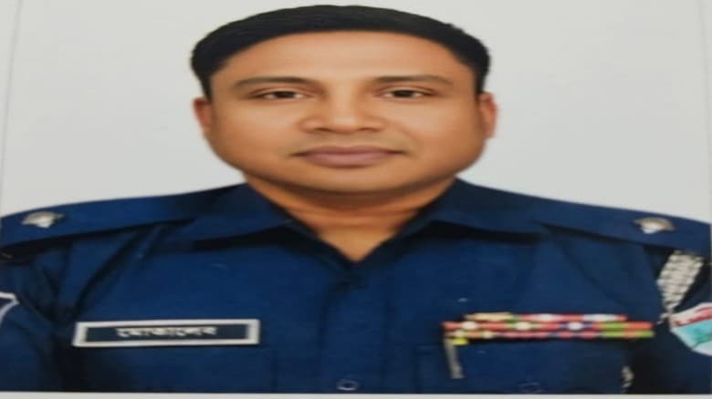 ওসিকে আওয়ামীলীগ নেতার থেকে এক লক্ষ টাকা  আর ল্যাপটপ না এনে দেওয়ায় জীবনের ঝুকিতে ব্যবসায়ী