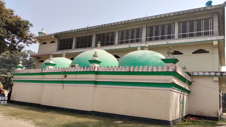 ৬০০ বছরের জনশ্রুতি ও ইতিহাসের আবরণে ঘেরা সাদুল্লাপুরের বড় জামালপুর শাহী মসজিদ-