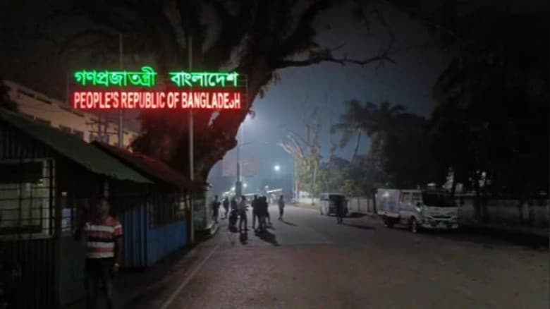 রাতের আঁধারে বেনাপোল সীমান্ত পেরিয়ে দেশে ফিরল সাবেক এমপি জোয়াহেরুল ইসলামের মরদেহ