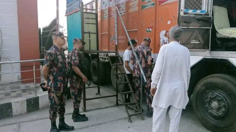 জ্বালানি তেল পাচার ঠেকাতে যশোর(বেনাপোল) সীমান্তে বিজিবির কড়া নজরদারি