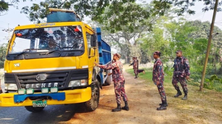 তেল পাচার রোধে সীমান্তে বিজিবির কড়া নজরদারি