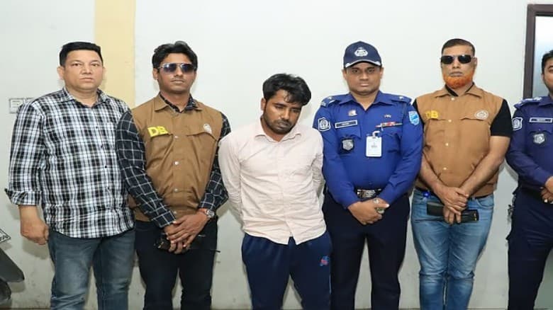 নরসিংদীতে কিশোরীকে ধর্ষণের পর অপহরণ করে হত্যা মামলায় তার সৎ বাবা গ্রেপ্তার