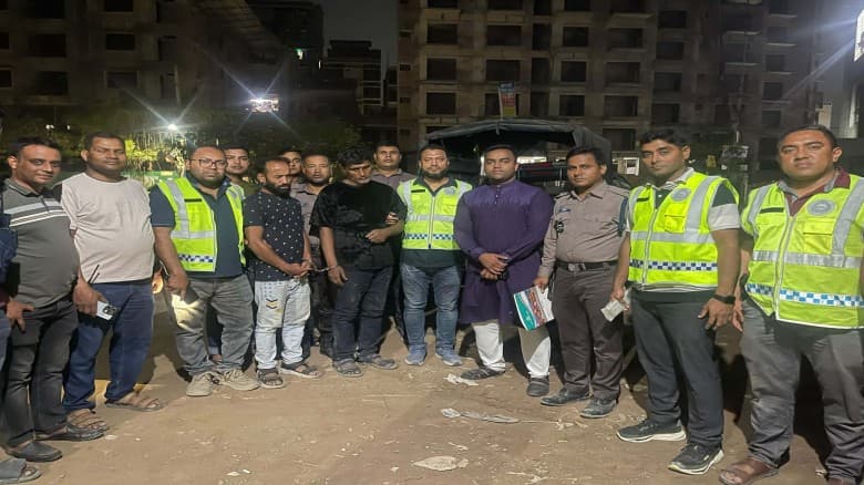 সেই দুদক কর্মকর্তার ছিনতাই হওয়া মোবাইল ফোন উদ্ধার: গ্রেপ্তার ২