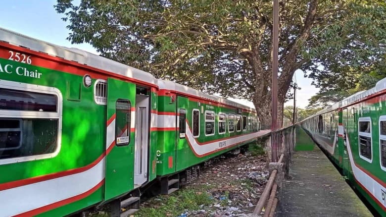 মহানগর এক্সপ্রেসে নতুন কোরিয়ান কোচ, রেক পরিবর্তনের প্রভাব পড়ছে আরও কয়েকটি ট্রেনে