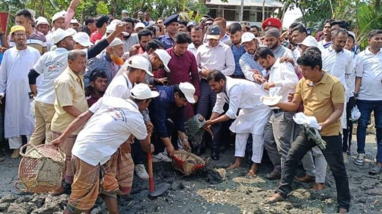 দেশব্যাপী কর্মসূচির অংশ: গলাচিপা খাল পুনঃখননের উদ্বোধন