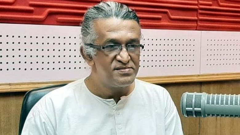 কোরআনের ‘ভুল’ খুঁজতে গিয়ে নিজেই  'আত্মসমর্পণ' করলেন গাজী রাকায়েত