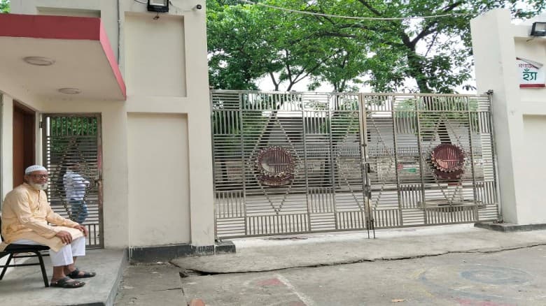 নিস্তব্ধ ক্যাম্পাসেই কাটছে তাদের ঈদ