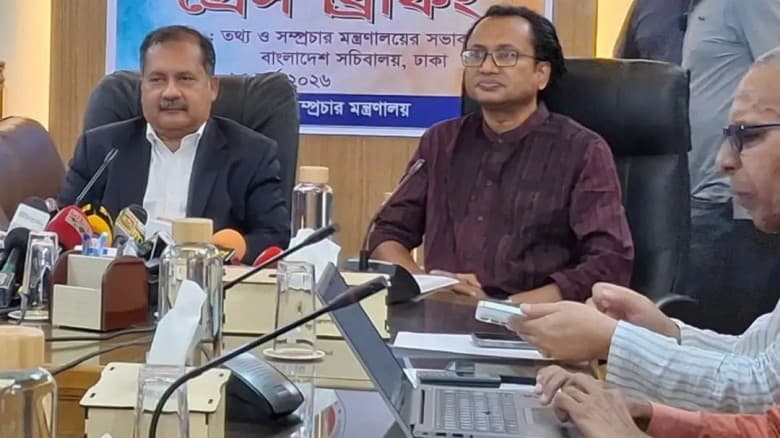 স্যাটায়ারের লুক প্রতিষ্ঠিত মিডিয়ার মতো হওয়া অপরাধ: প্রধানমন্ত্রীর উপদেষ্টা
