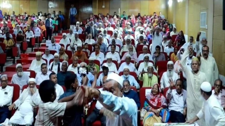 শেখ মুজিব প্রসঙ্গে জমিয়ত  নেতার মন্তব্যে উত্তেজনা