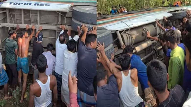 নিয়ন্ত্রণ হারিয়ে গাছে ধাক্কা লেগে ৪০ যাত্রী নিয়ে উল্টে গেল বাস