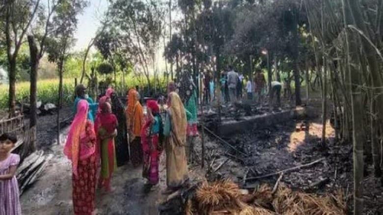 বালিয়াডাঙ্গীতে অগ্নিকাণ্ডে দুই পরিবার সর্বস্বান্ত, পাশে দাঁড়ালেন আন-নাহল ফাউন্ডেশন