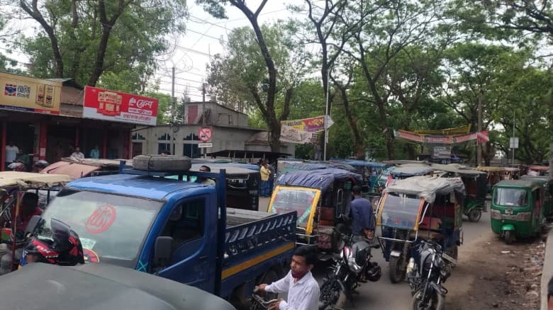 জামালপুরে ২৮০০ লিটার তেল মজুত, ৫০ হাজার টাকা জরিমানা