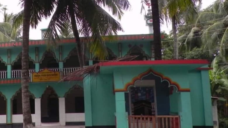 মসজিদের অনুদান নিয়ে বিরোধ, নাটোরের বড়াইগ্রামে সংঘর্ষে আহত ১০—গ্রেফতার ১