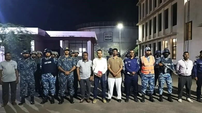সরকারি ডিপোতে হিসাববহির্ভূত তেল মজুত