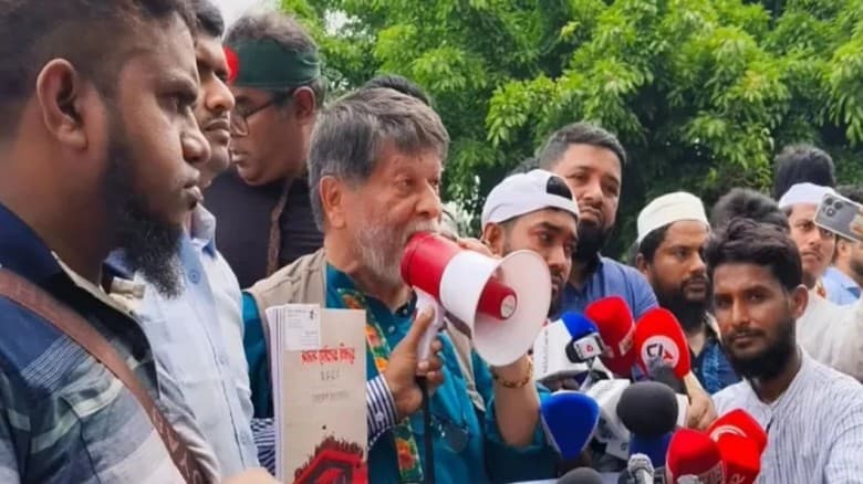 গদিতে বসে গণভোটের রায় মানতে  টালবাহানা, প্রশ্ন শহিদুল আলমের