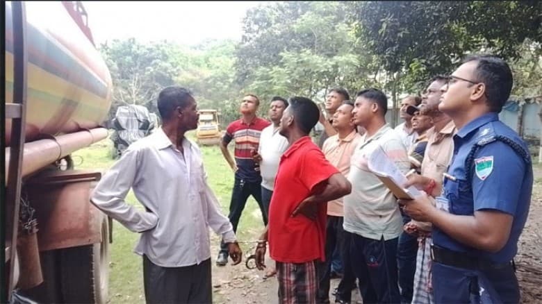 চুয়াডাঙ্গায় ৯ হাজার লিটার জ্বালানি তেল জব্দ