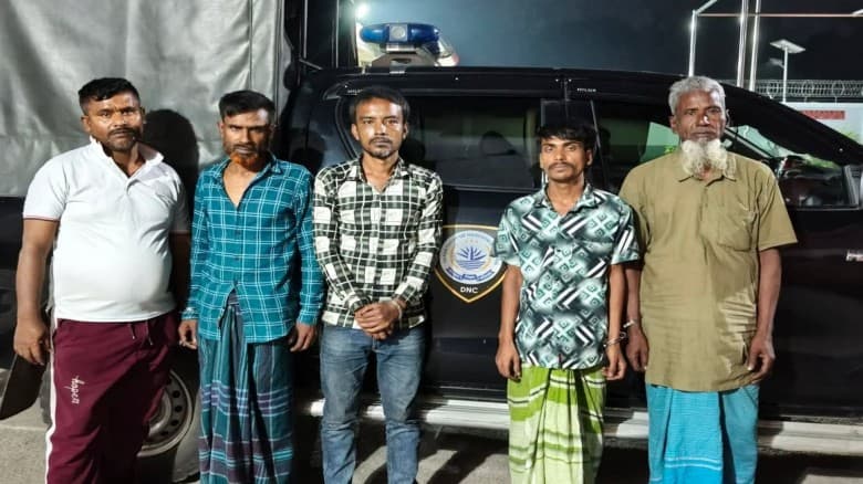 বগুড়া শেরপুরে মাদকদ্রব্য সেবনের অপরাধে ৫ জন গ্রেফতার