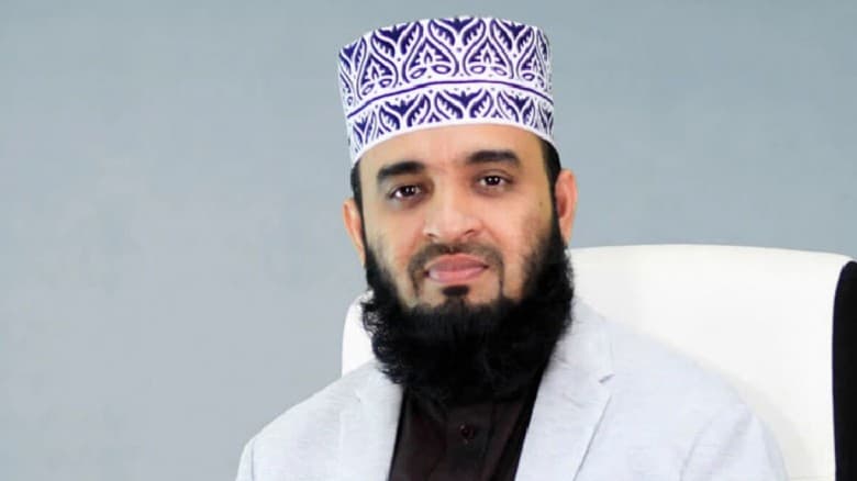 এবার ভিসা বাতিল ইস্যুতে  সঠিক তথ্য নিশ্চিত করলনে আজহারী