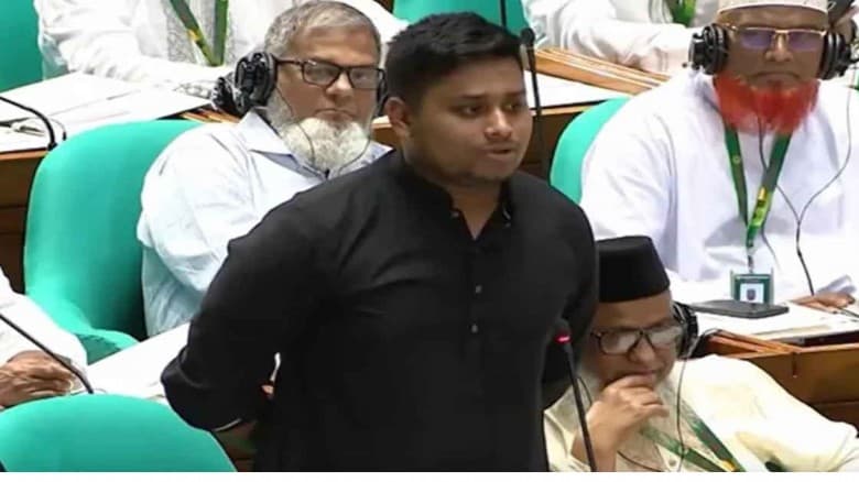 তেলের সংকট নিয়ে জ্বালানিমন্ত্রীকে প্রশ্ন করলেন হাসনাত