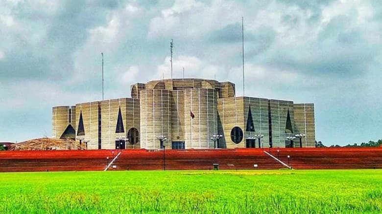 ক্ষমতা বাড়ানোর অধ্যাদেশ  আইনে নেই জবাবদিহি