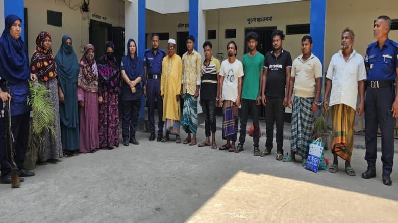 চৌগাছায় পুলিশের বিশেষ অভিযানে ১৩ আসামী গ্রেফতার।