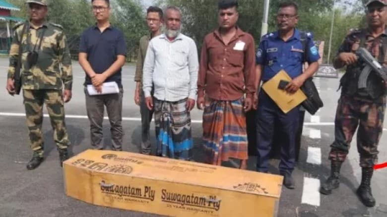 ১১ মাস পর দেশে ফিরল আজিজুরের মরদেহ