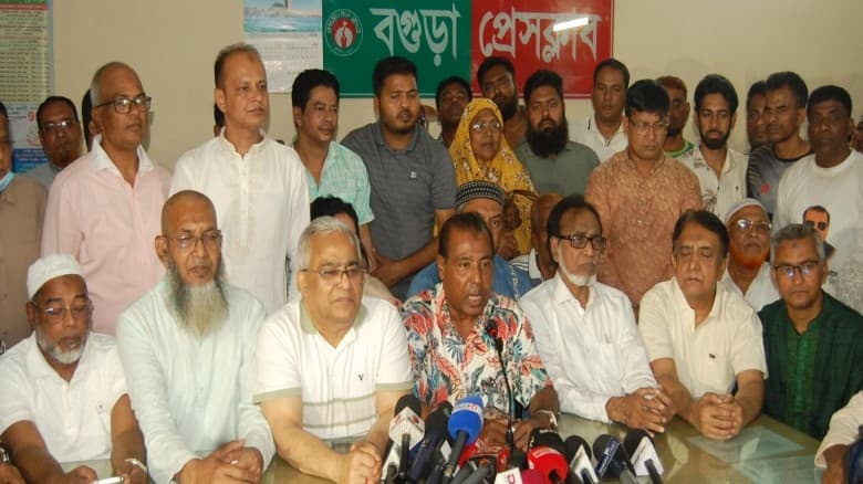বগুড়ায় উপনির্বাচন নিয়ে  জামায়াতের সংবাদ সম্মেলনের প্রতিবাদে বিএনপির সংবাদ সম্মেলন