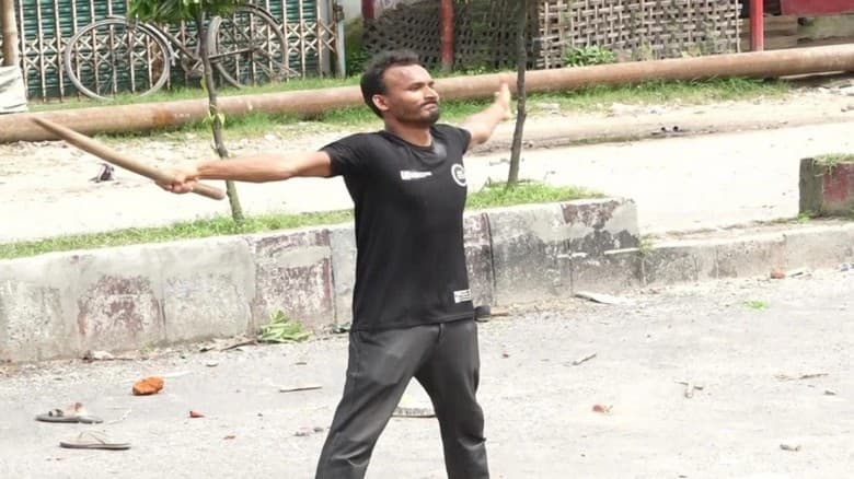 শহীদ আবু সাঈদ হত্যা মামলায়  পুলিশ সদস্য আমীর হোসেন ও  সুজন চন্দ্র রায়ের মৃত্যুদণ্ড