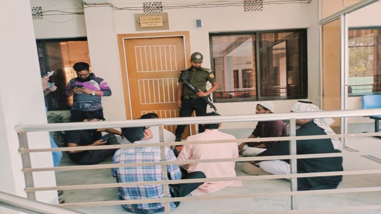 রংপুরে সাবেক আওয়ামী লীগ নেতা মারুফ চেয়ারম্যানের বিরুদ্ধে বিক্ষোভ