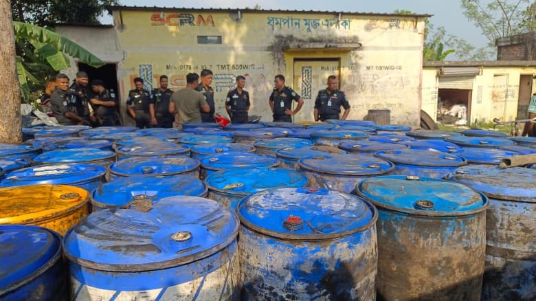 রাজশাহীতে পেট্রোল পাম্পে অনিয়ম: ২ লাখ টাকা জরিমানা