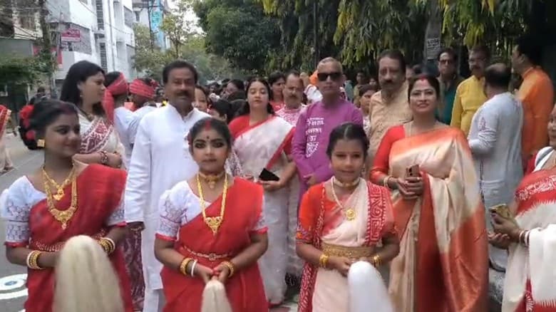 ভারতের সর্বস্তরের মানুষ মেতেছে ঐতিহ্যময় বর্ষবরণ উৎসবে