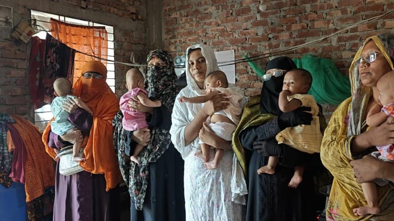 একসাথে পাঁচ সন্তানের জন্ম, অসহায় পরিবারের পাশে এমপি মাসুদের মানবিক সহায়তা