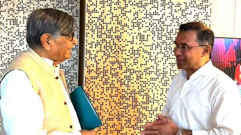 প্রধানমন্ত্রীর সঙ্গে অধ্যাপক আবু সায়ীদের সাক্ষাৎ
