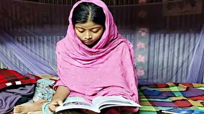 মানবিকের ছাত্রী পেল বাণিজ্যের প্রবেশপত্র, বিপাকে পরীক্ষার্থী