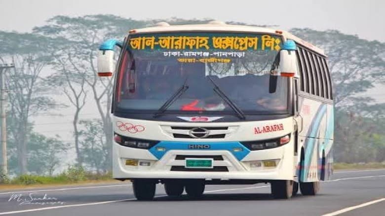 কুবিতে ৩০ হাজার টাকায় জব্দ  বাস হস্তান্তর জানে না প্রশাসন