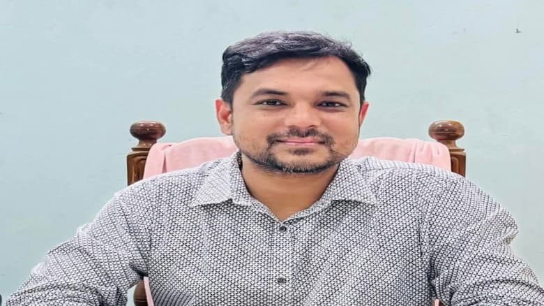 সাভারে দুর্নীতির সংবাদ প্রকাশের জেরে সাংবাদিকের ওপর হামলা