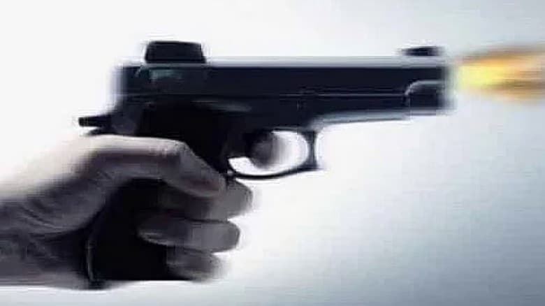 রাজধানীতে মোটরসাইকেলে এসে গুলি করে যুবককে হত্যা