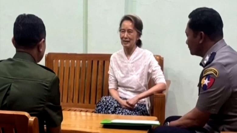 কারাগার থেকে সরিয়ে গৃহবন্দিত্বে অং সান সু চি