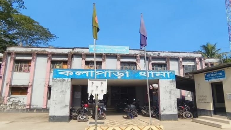কলাপাড়ায় নারী কনস্টেবল উর্মির ঝুলন্ত মরদেহ উদ্ধার, তদন্তে পুলিশ