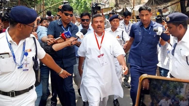 পশ্চিমবঙ্গে ২০৪ আসনে এগিয়ে থেকে নিরঙ্কুশ জয়ের পথে বিজেপি