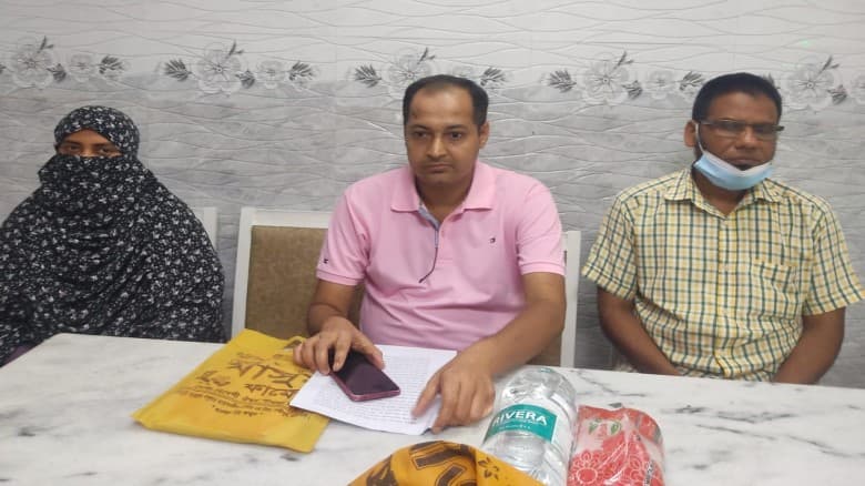 রাজশাহীতে নারী উদ্যোক্তার বিরুদ্ধে  ৫৬ লাখ টাকা আত্মসাতের অভিযোগে সংবাদ সম্মেলন