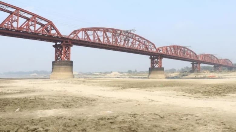 ৩৩ হাজার কোটি টাকা ব্যয়ে পদ্মা ব্যারাজ নির্মাণের উদ্যোগ নিয়েছে সরকার।