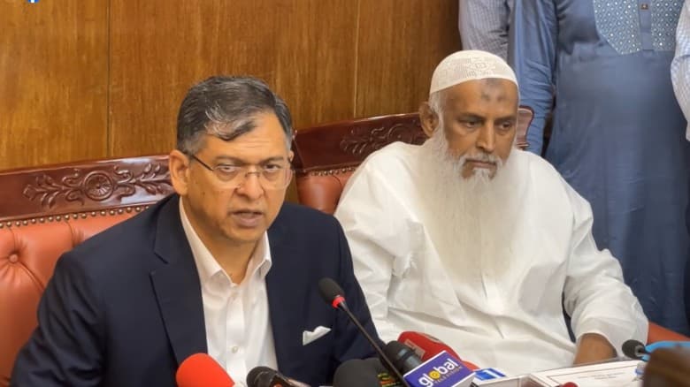কোরবানির পশুবাহী যানবাহনে চাঁদাবাজির অভিযোগ পেলেই ব্যবস্থা: স্বরাষ্ট্রমন্ত্রী