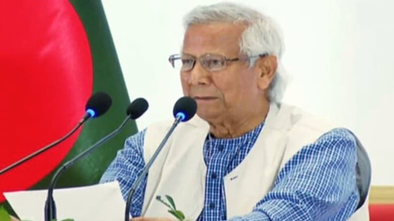 আজ সন্ধ্যায় জরুরি বৈঠক ডেকেছেন প্রধান উপদেষ্টা