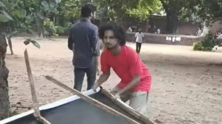 ডাকসু নির্বাচনের প্রচারণার প্রথম দিনেই ছাত্রশিবির-সমর্থিত জোটের ব্যানার ভাঙচুর