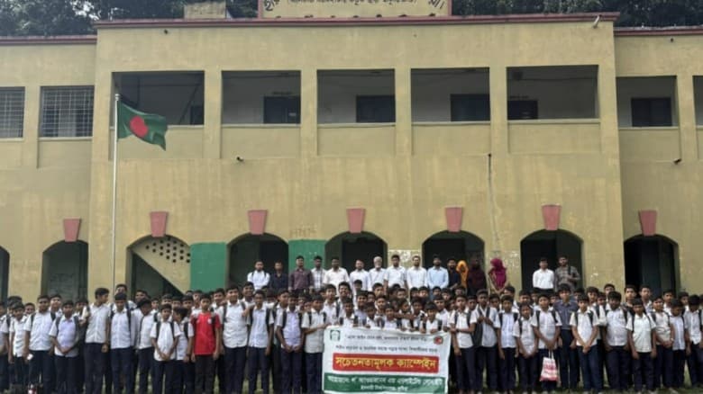 ইবির 'ল অ্যাওয়ারনেস অ্যান্ড এনলাইটেন্ড' সোসাইটির আইন সচেতনতামূলক ক্যাম্পেইন