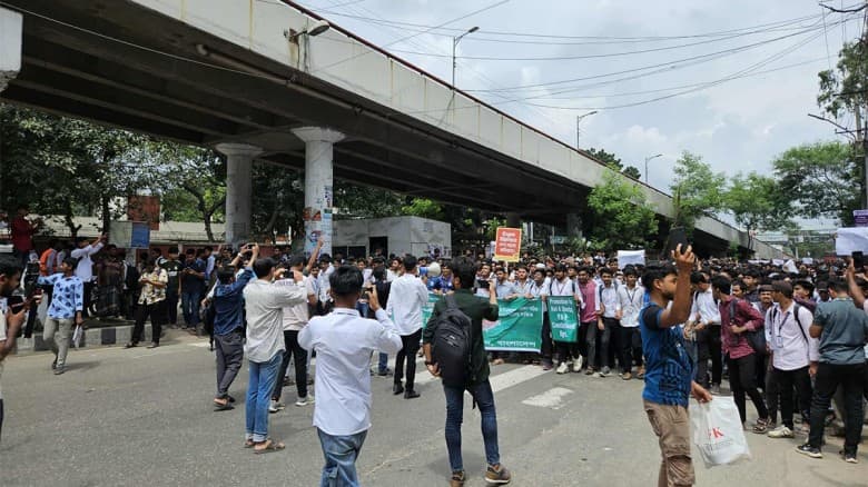 সাতরাস্তার অবরোধ প্রত্যাহার, কাল দেশব্যাপী কর্মসূচি