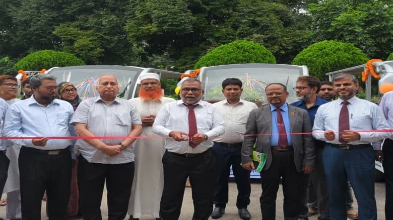 ইবিতে চারটি বৈদ্যুতিক শাটল বাস চালু